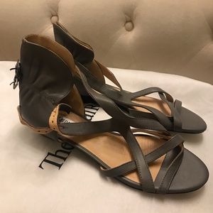 Kelsi Dagger sandals size 8 NWOT
